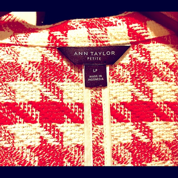 Ann Taylor pink checked tweed jacket, petite large, NWOT - Picture 3 of 7